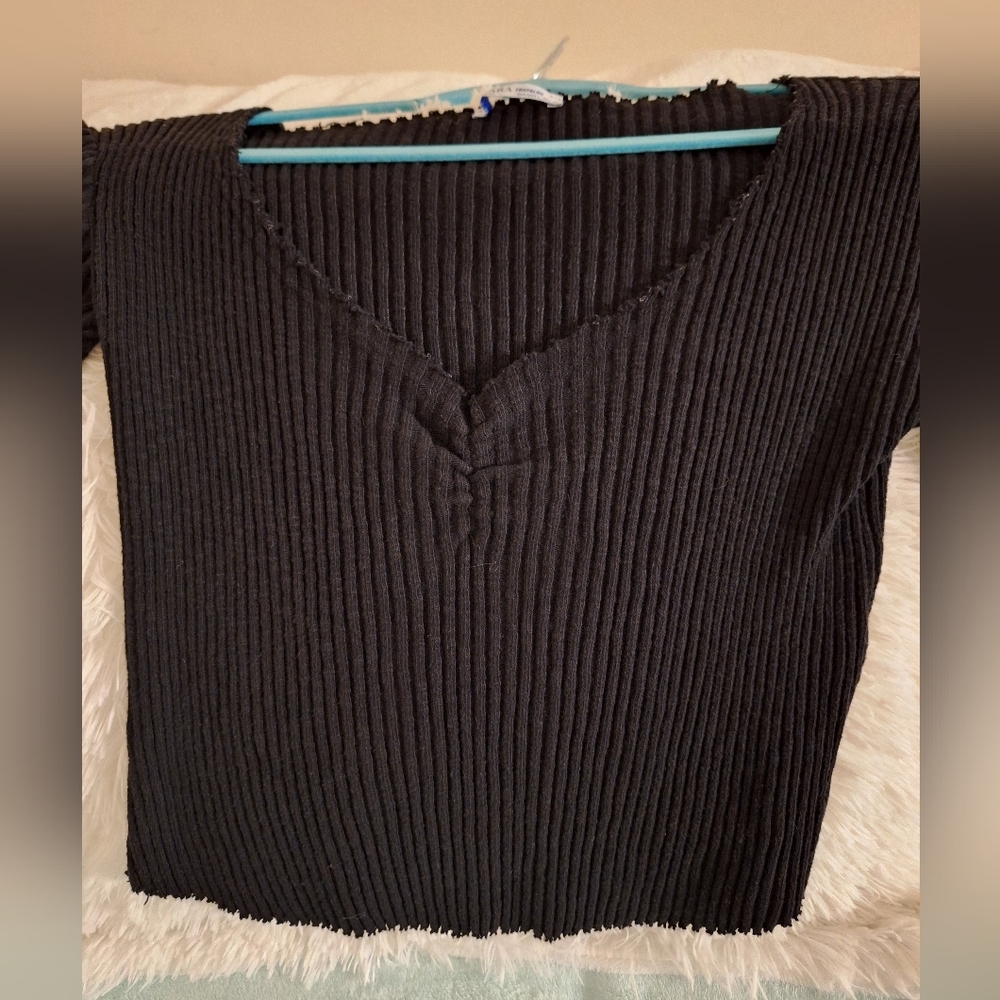 Black crop top